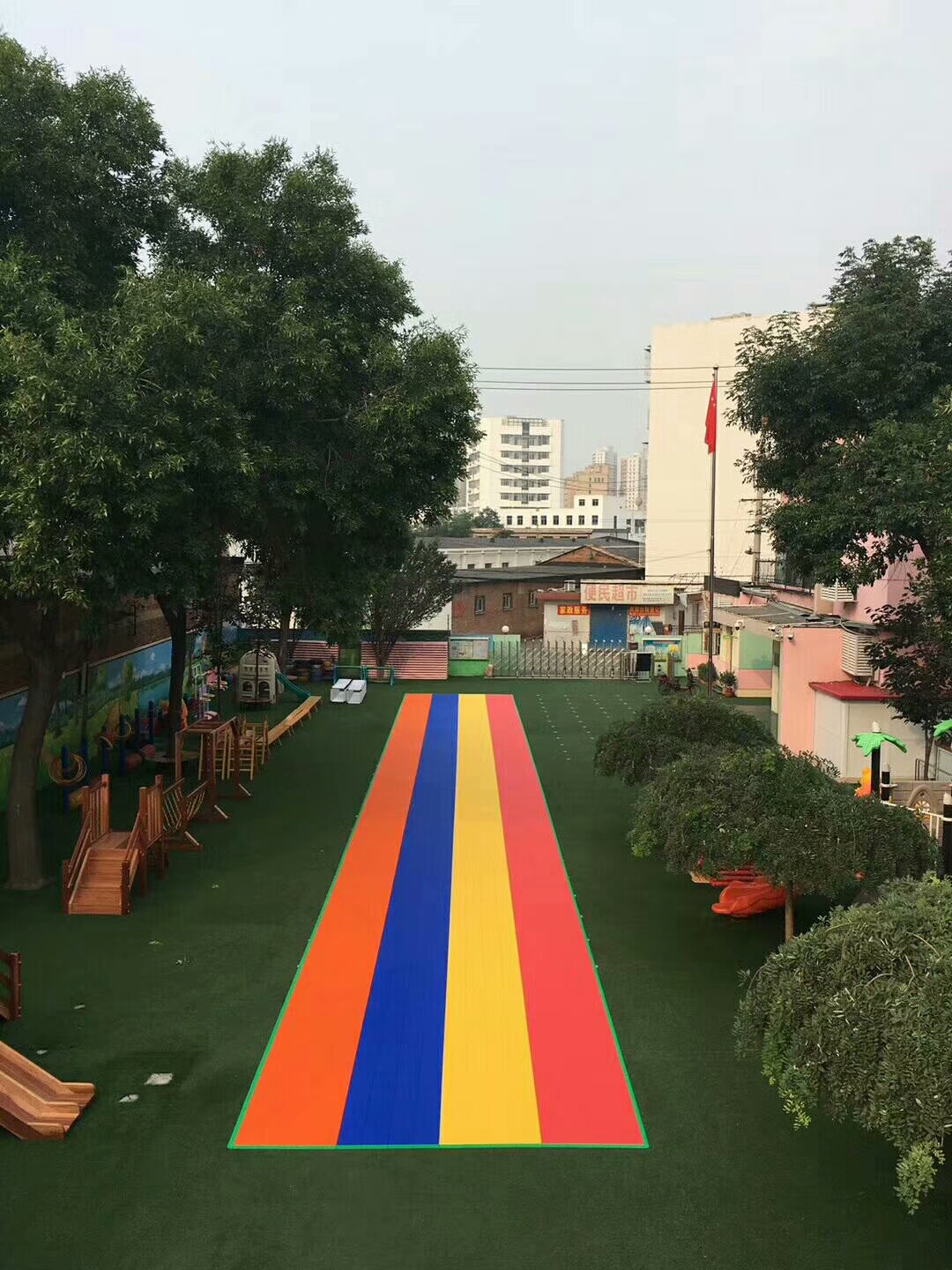 仲達(dá)地板【定】天津，與草坪合體？